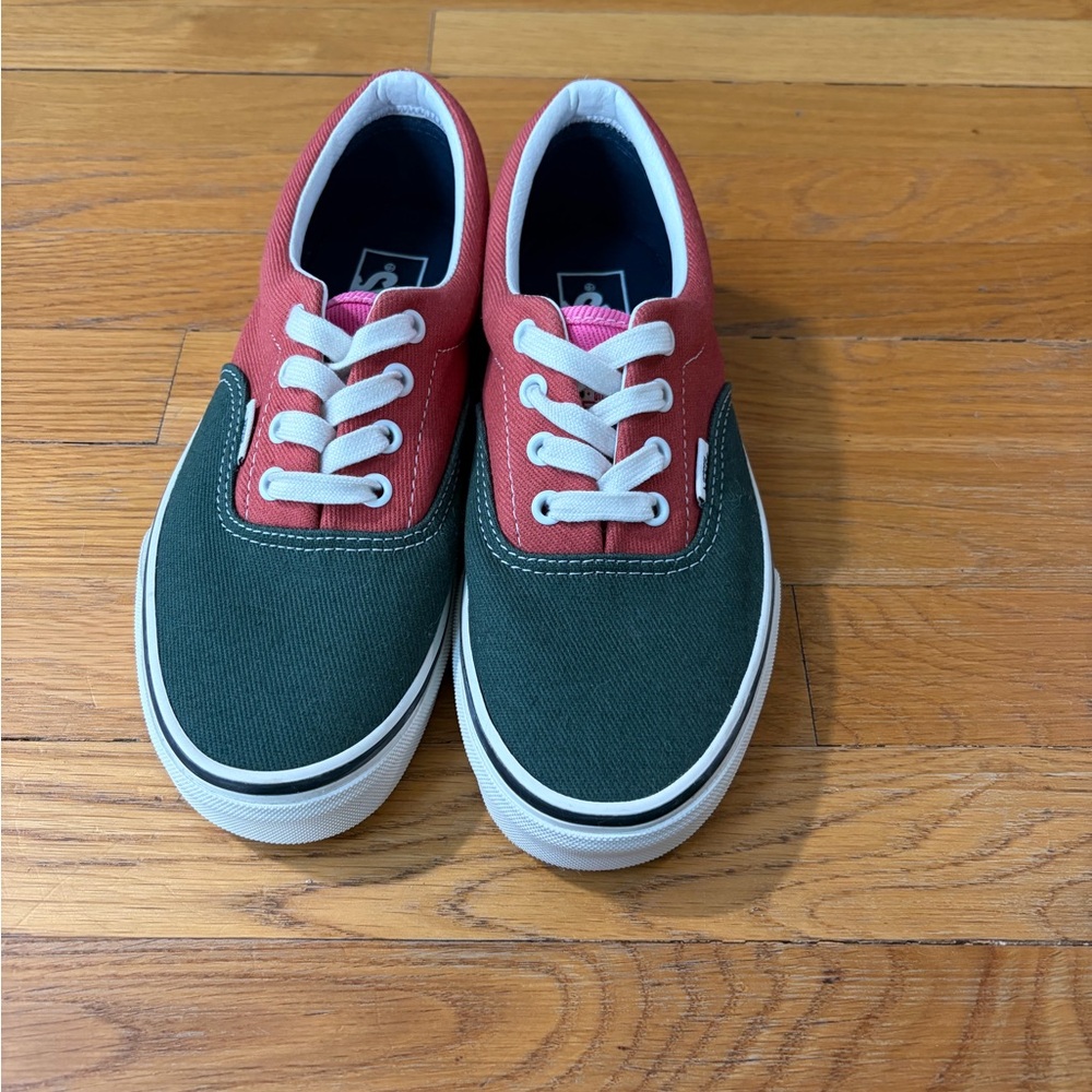 Vans Two-Tone Canvas Low-Top Sneakers - Red and Dark Green New without box